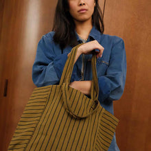 Load image into Gallery viewer, ELISABETH TOTE BAG TENNIS | BLACK + OLIVE