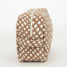Load image into Gallery viewer, Net Toiletry Bag | Off White + Tobacco - BTS CONCEPT STORE