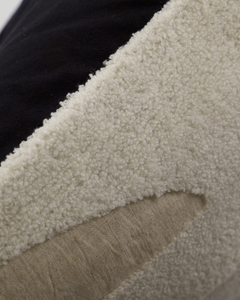 Fly Cushion | Off-White