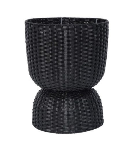 Twist Diablo Planter - Black | Medium