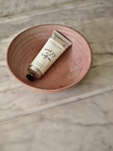 Load image into Gallery viewer, Plum &amp; Ashby Wild Fig + Saffron Hand Cream