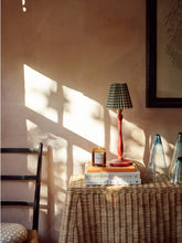 Load image into Gallery viewer, Plum &amp; Ashby Sitting Room Candle Green Sandalwood &amp; Fern Scent - BTS CONCEPT STORE