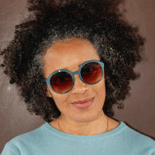 Load image into Gallery viewer, Sunglasses Diva | Clear Lagoon Blue - BTS CONCEPT STORE
