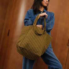 Load image into Gallery viewer, ELISABETH TOTE BAG TENNIS | BLACK + OLIVE