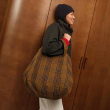 Load image into Gallery viewer, ELISA TOTE BAG | TARTAN