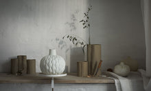 Load image into Gallery viewer, Lindform Stam No 3 Cream/White Vase