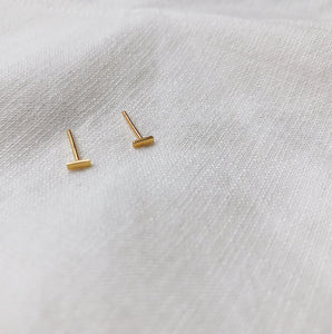 Mia Mini Bar Stud Earrings - BTS CONCEPT STORE