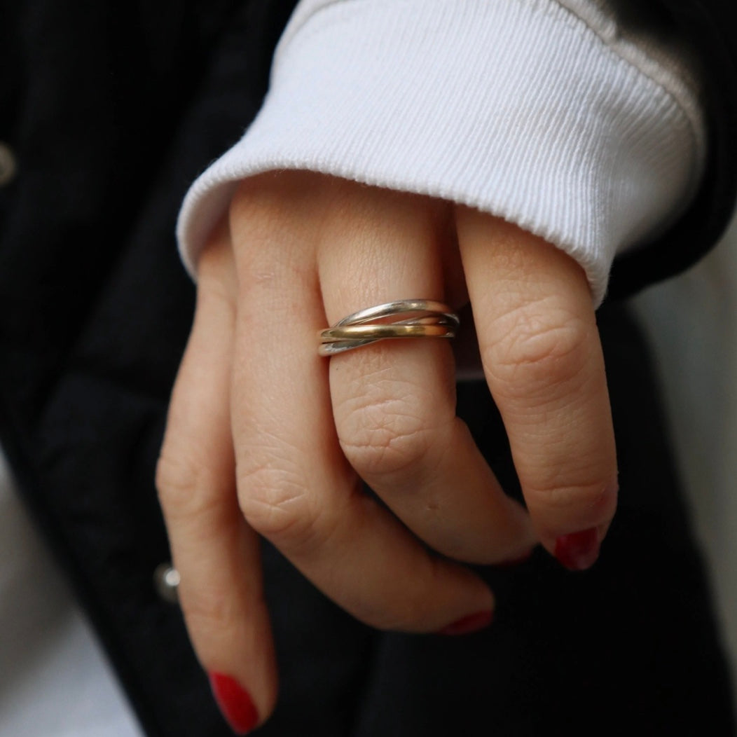 Lines + Current Anya Interlocking Ring